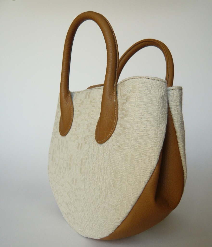 再度のボタンをとめると雰囲気も変わります